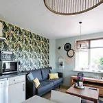 Apartamento Beautiful In Near